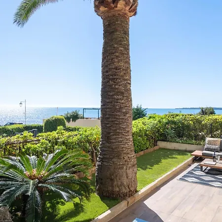 3-Br Apartment With Private Pool & Sea View